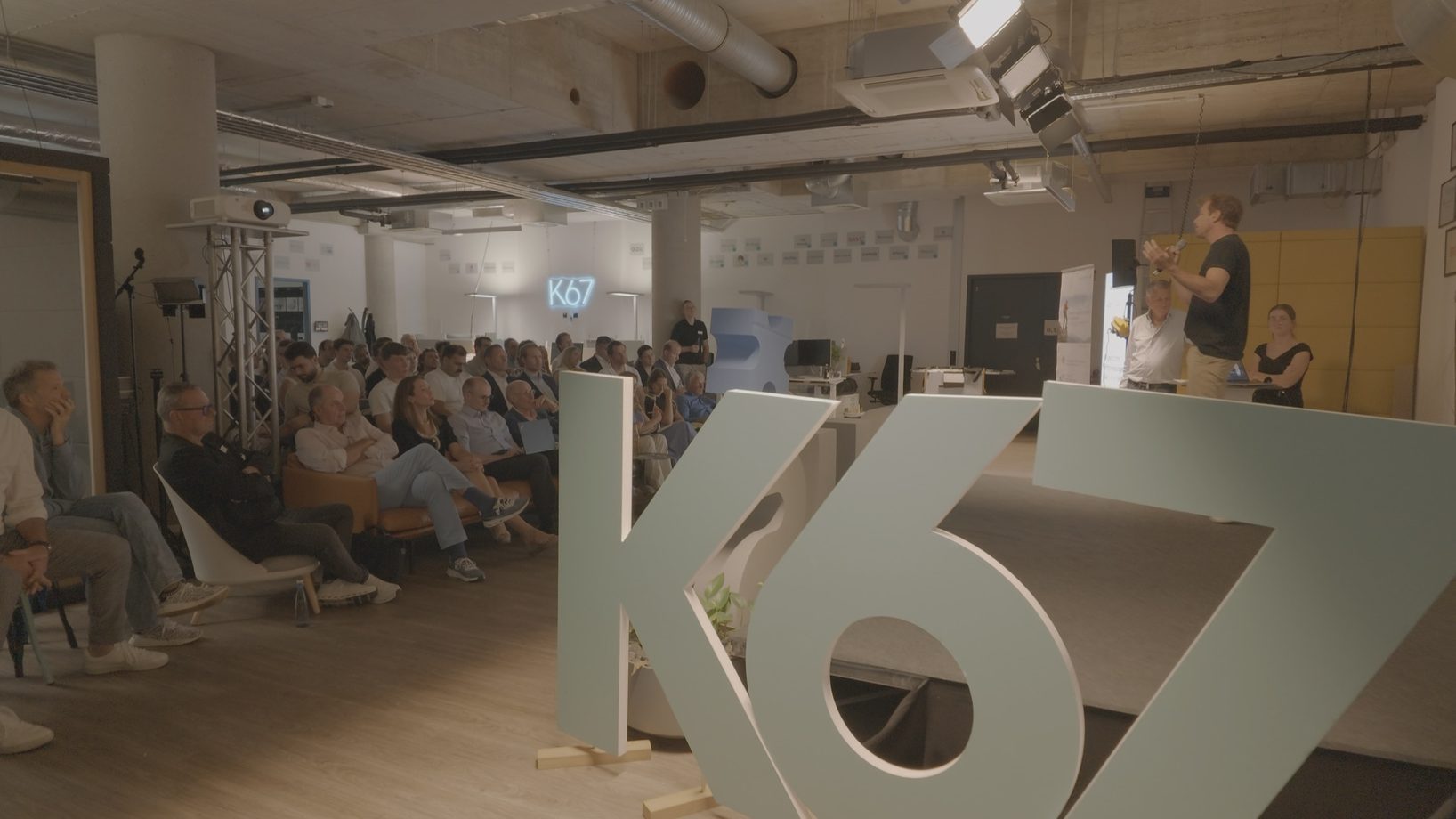 Vortrag vor Publikum im TechHub K67